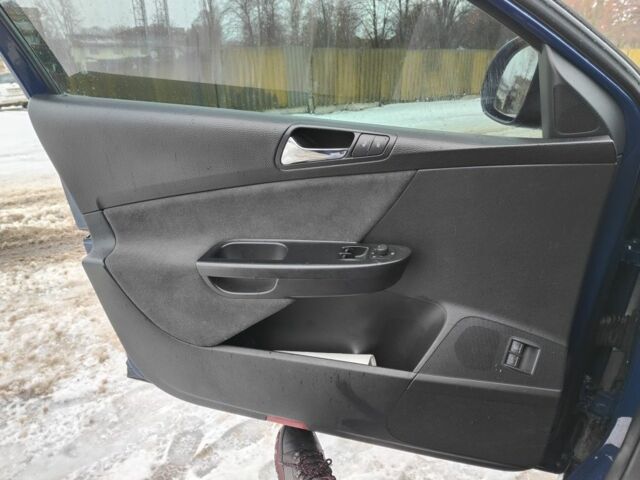 Синій Фольксваген Пассат Варіант, об'ємом двигуна 2 л та пробігом 227 тис. км за 5900 $, фото 10 на Automoto.ua