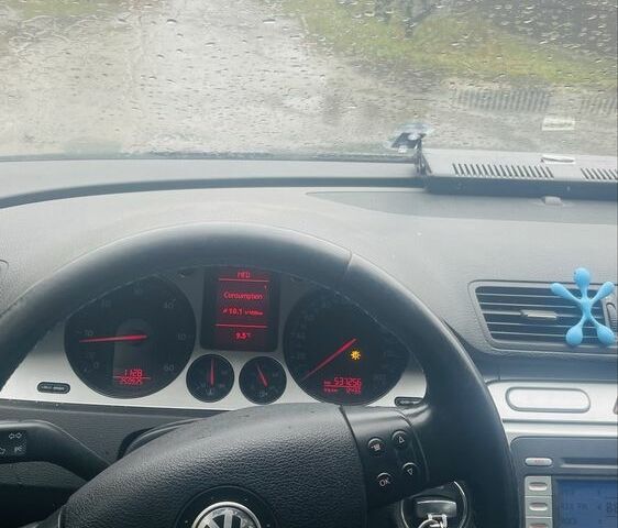 Синий Фольксваген Пассат Вариант, объемом двигателя 2 л и пробегом 530 тыс. км за 3500 $, фото 4 на Automoto.ua