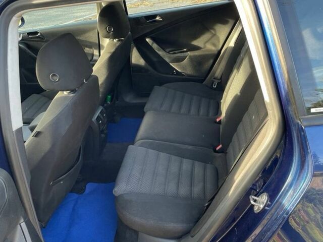 Синий Фольксваген Пассат Вариант, объемом двигателя 2 л и пробегом 383 тыс. км за 5207 $, фото 4 на Automoto.ua