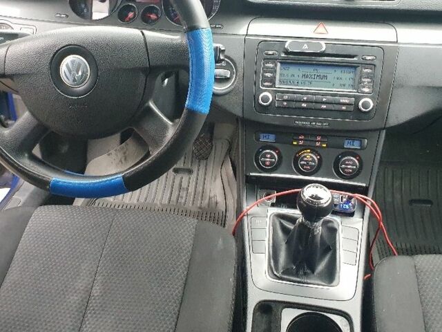 Синій Фольксваген Пассат Варіант, об'ємом двигуна 2 л та пробігом 333 тис. км за 3000 $, фото 18 на Automoto.ua