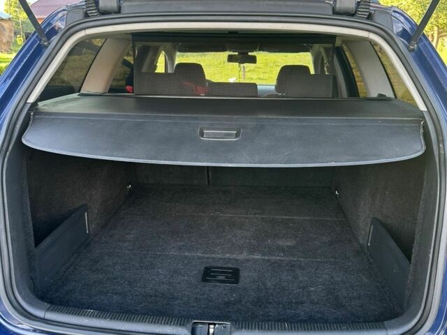 Синій Фольксваген Пассат Варіант, об'ємом двигуна 2 л та пробігом 301 тис. км за 6200 $, фото 7 на Automoto.ua