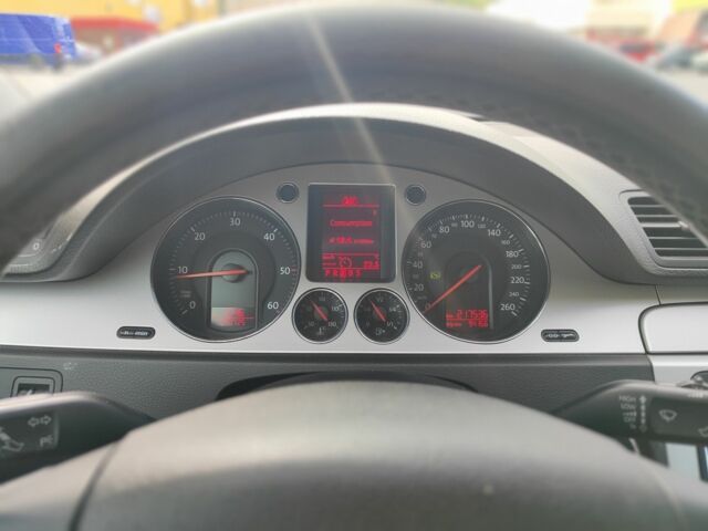 Синій Фольксваген Пассат Варіант, об'ємом двигуна 2 л та пробігом 217 тис. км за 6200 $, фото 6 на Automoto.ua