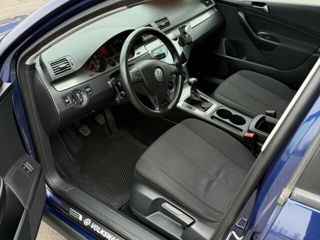 Синий Фольксваген Пассат Вариант, объемом двигателя 1.8 л и пробегом 293 тыс. км за 6700 $, фото 6 на Automoto.ua