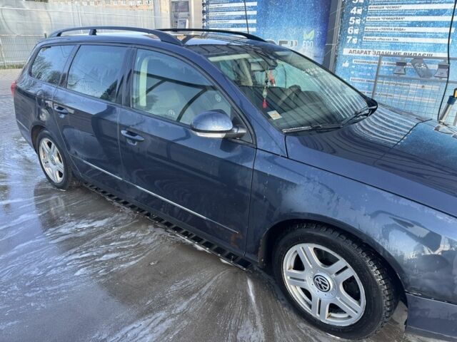 Фольксваген Пассат Вариант 2008 в Павлограде на Automoto.ua Синий Фольксваген Пассат Вариант, объемом двигателя 2 л и пробегом 300 тыс. км за 2200 $, фото 7 на Automoto.ua