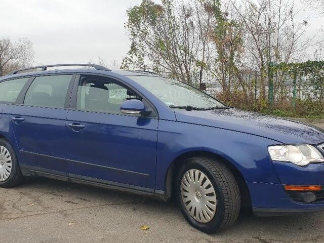 Синій Фольксваген Пассат Варіант, об'ємом двигуна 2 л та пробігом 333 тис. км за 3000 $, фото 3 на Automoto.ua