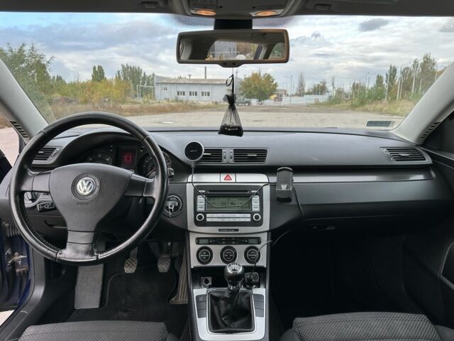 Фольксваген Пассат Вариант 2008 в Краматорске на Automoto.ua Синий Фольксваген Пассат Вариант, объемом двигателя 2 л и пробегом 320 тыс. км за 3306 $, фото 9 на Automoto.ua