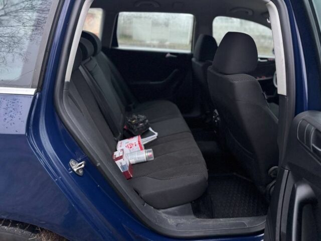 Синий Фольксваген Пассат Вариант, объемом двигателя 2 л и пробегом 277 тыс. км за 3333 $, фото 12 на Automoto.ua