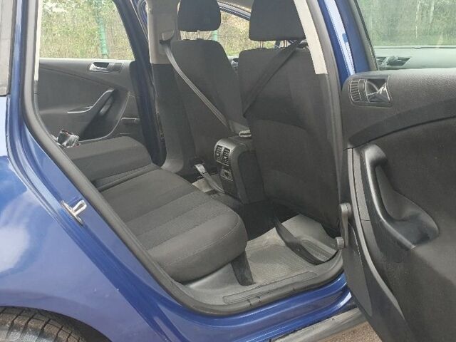 Синій Фольксваген Пассат Варіант, об'ємом двигуна 2 л та пробігом 333 тис. км за 3000 $, фото 10 на Automoto.ua