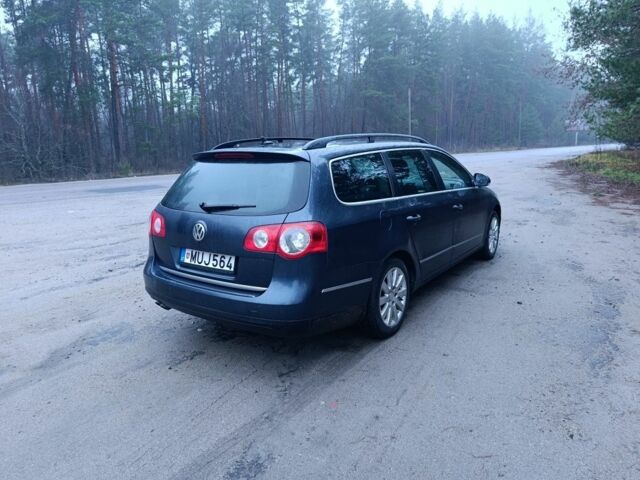 Синий Фольксваген Пассат Вариант, объемом двигателя 2 л и пробегом 241 тыс. км за 2800 $, фото 3 на Automoto.ua