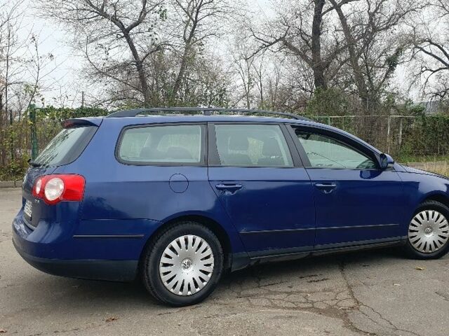 Синій Фольксваген Пассат Варіант, об'ємом двигуна 2 л та пробігом 333 тис. км за 3000 $, фото 4 на Automoto.ua