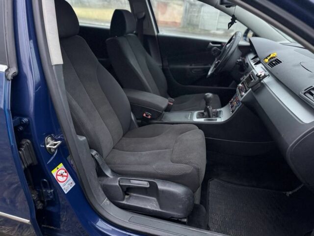 Синий Фольксваген Пассат Вариант, объемом двигателя 2 л и пробегом 277 тыс. км за 3333 $, фото 17 на Automoto.ua