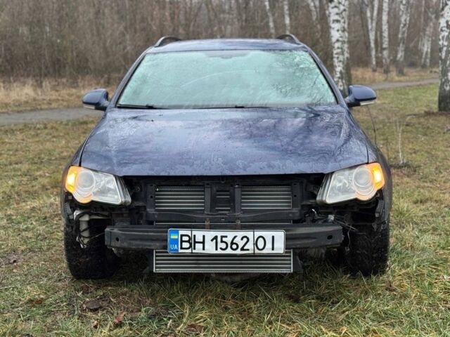 Синий Фольксваген Пассат Вариант, объемом двигателя 2 л и пробегом 277 тыс. км за 3333 $, фото 7 на Automoto.ua