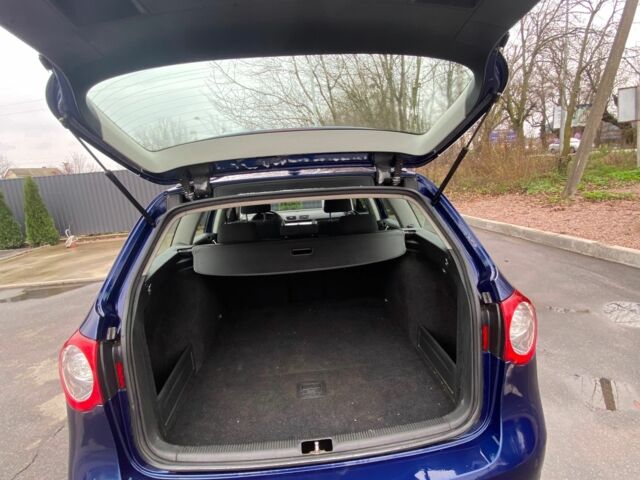 Синій Фольксваген Пассат Варіант, об'ємом двигуна 2 л та пробігом 370 тис. км за 3350 $, фото 2 на Automoto.ua