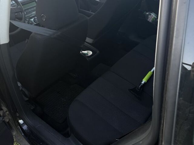 Синій Фольксваген Пассат Варіант, об'ємом двигуна 1.9 л та пробігом 369 тис. км за 3900 $, фото 5 на Automoto.ua