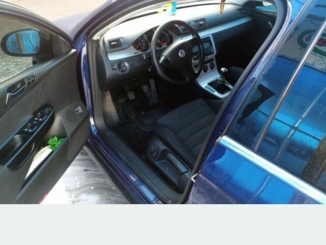 Синій Фольксваген Пассат Варіант, об'ємом двигуна 1.8 л та пробігом 279 тис. км за 5999 $, фото 5 на Automoto.ua