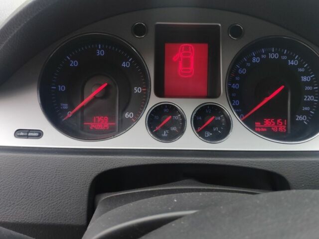 Синій Фольксваген Пассат Варіант, об'ємом двигуна 2 л та пробігом 365 тис. км за 6600 $, фото 6 на Automoto.ua