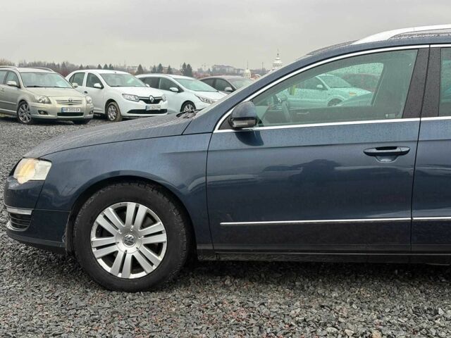 Синій Фольксваген Пассат Варіант, об'ємом двигуна 1.8 л та пробігом 237 тис. км за 6590 $, фото 6 на Automoto.ua