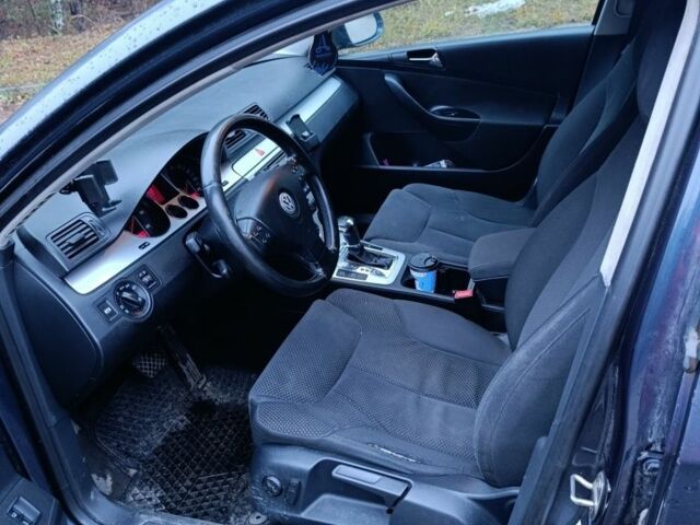 Синий Фольксваген Пассат Вариант, объемом двигателя 2 л и пробегом 241 тыс. км за 2800 $, фото 6 на Automoto.ua