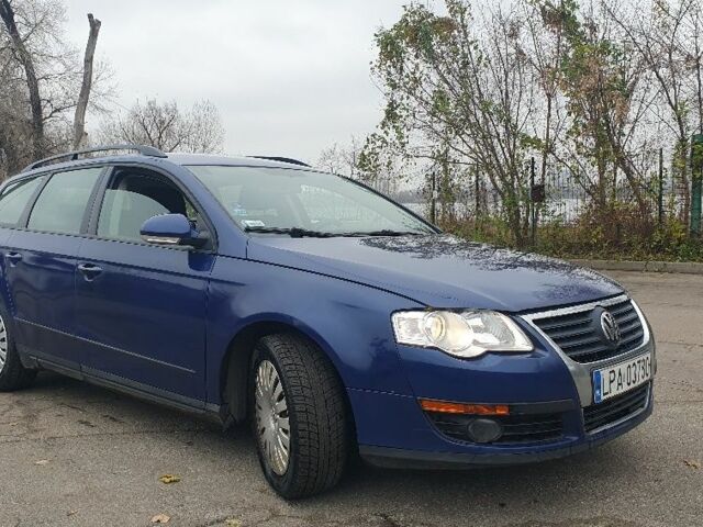 Синій Фольксваген Пассат Варіант, об'ємом двигуна 2 л та пробігом 333 тис. км за 3000 $, фото 2 на Automoto.ua