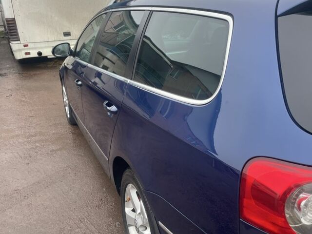 Синий Фольксваген Пассат Вариант, объемом двигателя 2 л и пробегом 260 тыс. км за 7300 $, фото 5 на Automoto.ua