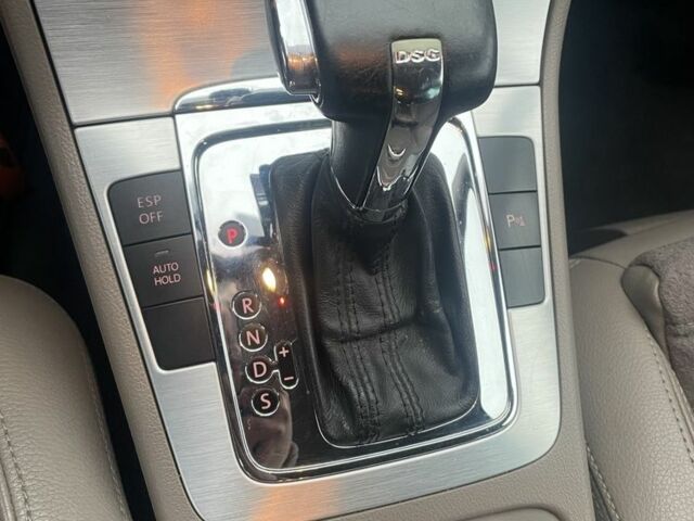 Синий Фольксваген Пассат Вариант, объемом двигателя 2 л и пробегом 260 тыс. км за 7300 $, фото 10 на Automoto.ua