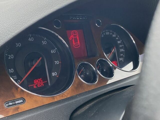 Синий Фольксваген Пассат Вариант, объемом двигателя 1.4 л и пробегом 261 тыс. км за 7700 $, фото 12 на Automoto.ua