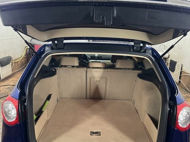 Синий Фольксваген Пассат Вариант, объемом двигателя 2 л и пробегом 338 тыс. км за 5400 $, фото 11 на Automoto.ua