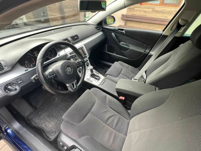 Синій Фольксваген Пассат Варіант, об'ємом двигуна 2 л та пробігом 260 тис. км за 4659 $, фото 8 на Automoto.ua