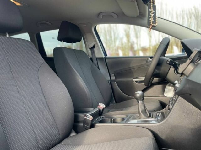 Синий Фольксваген Пассат Вариант, объемом двигателя 1.4 л и пробегом 264 тыс. км за 6400 $, фото 19 на Automoto.ua