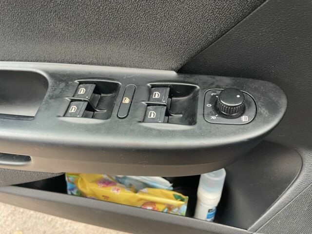 Синий Фольксваген Пассат Вариант, объемом двигателя 1.4 л и пробегом 224 тыс. км за 6550 $, фото 9 на Automoto.ua