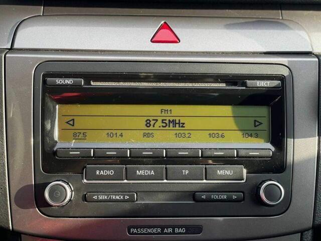 Синий Фольксваген Пассат Вариант, объемом двигателя 1.4 л и пробегом 264 тыс. км за 6400 $, фото 11 на Automoto.ua