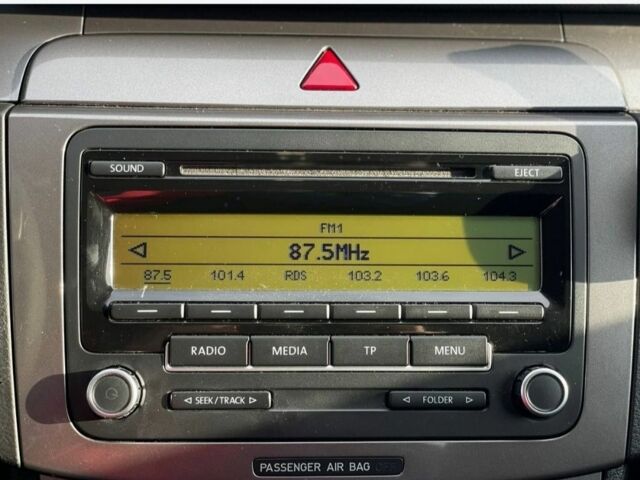 Синий Фольксваген Пассат Вариант, объемом двигателя 1.4 л и пробегом 264 тыс. км за 6400 $, фото 12 на Automoto.ua