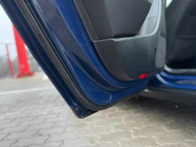 Синий Фольксваген Пассат Вариант, объемом двигателя 2 л и пробегом 307 тыс. км за 4900 $, фото 12 на Automoto.ua