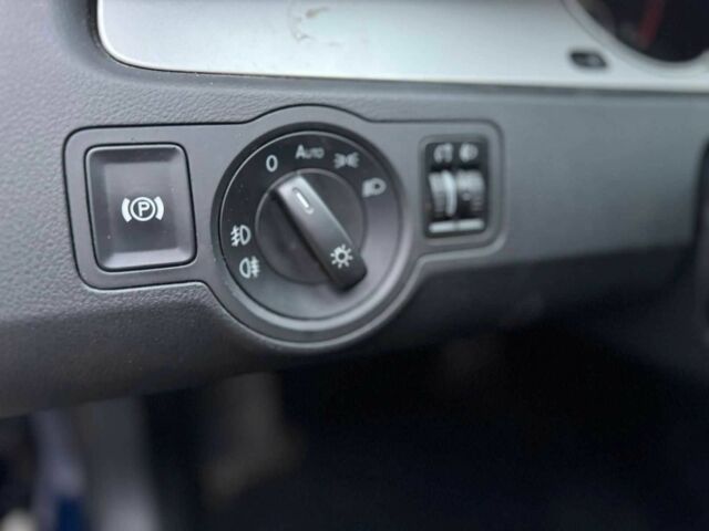 Синий Фольксваген Пассат Вариант, объемом двигателя 2 л и пробегом 307 тыс. км за 4900 $, фото 10 на Automoto.ua