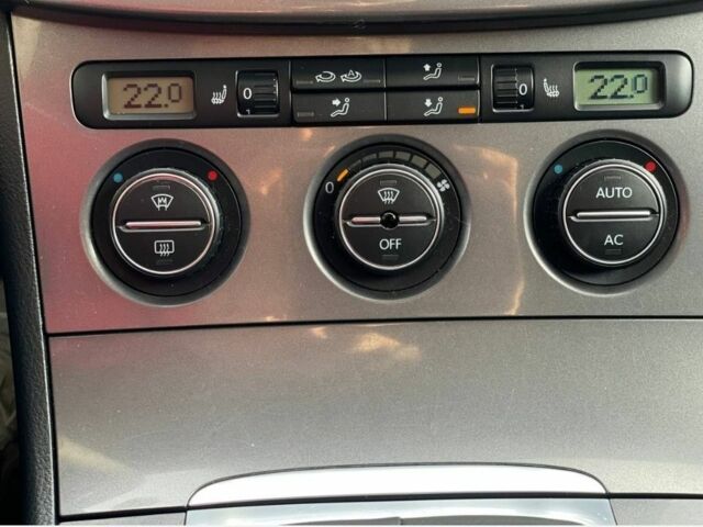 Синий Фольксваген Пассат Вариант, объемом двигателя 1.4 л и пробегом 264 тыс. км за 6400 $, фото 13 на Automoto.ua