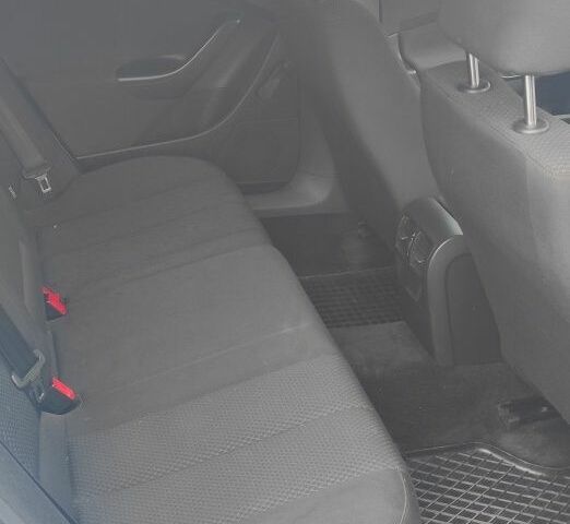 Синий Фольксваген Пассат Вариант, объемом двигателя 2 л и пробегом 395 тыс. км за 6200 $, фото 7 на Automoto.ua