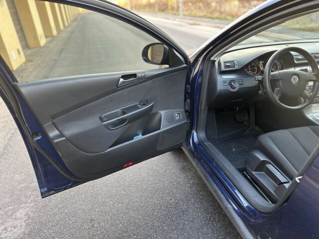 Синий Фольксваген Пассат Вариант, объемом двигателя 2 л и пробегом 260 тыс. км за 7490 $, фото 11 на Automoto.ua