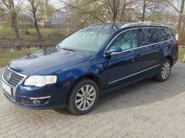 Синий Фольксваген Пассат Вариант, объемом двигателя 2 л и пробегом 320 тыс. км за 6950 $, фото 4 на Automoto.ua