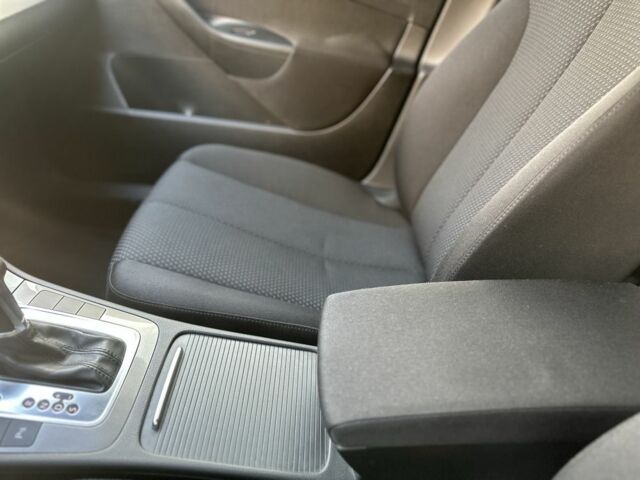 Синий Фольксваген Пассат Вариант, объемом двигателя 2 л и пробегом 260 тыс. км за 7490 $, фото 19 на Automoto.ua