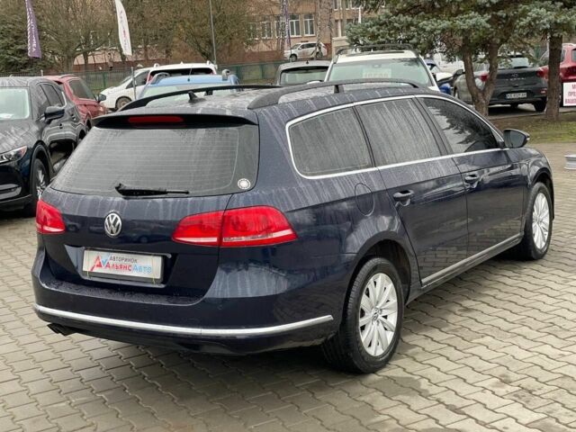 Синій Фольксваген Пассат Варіант, об'ємом двигуна 2 л та пробігом 261 тис. км за 10700 $, фото 6 на Automoto.ua