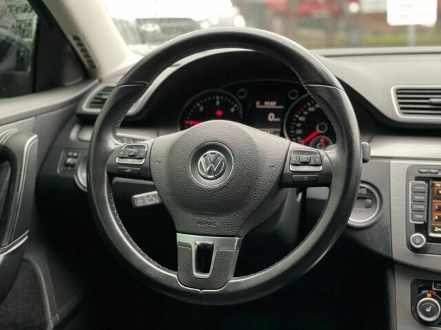 Синій Фольксваген Пассат Варіант, об'ємом двигуна 2 л та пробігом 261 тис. км за 10700 $, фото 19 на Automoto.ua