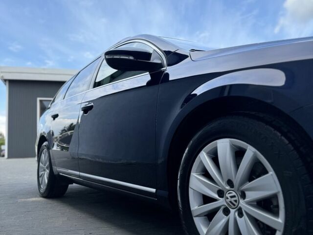 Синий Фольксваген Пассат Вариант, объемом двигателя 2 л и пробегом 285 тыс. км за 12500 $, фото 2 на Automoto.ua