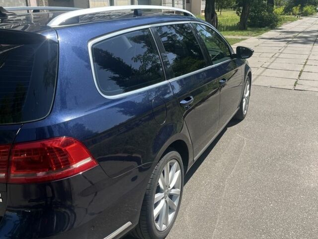 Синій Фольксваген Пассат Варіант, об'ємом двигуна 2 л та пробігом 212 тис. км за 11300 $, фото 1 на Automoto.ua