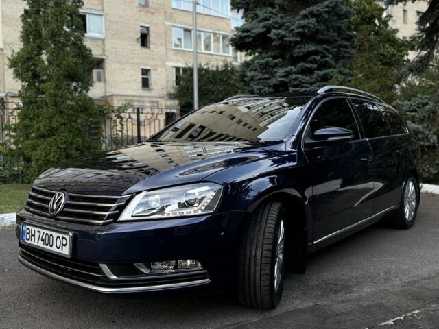 Синій Фольксваген Пассат Варіант, об'ємом двигуна 2 л та пробігом 299 тис. км за 10800 $, фото 1 на Automoto.ua