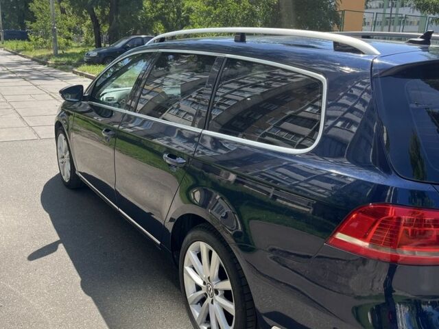 Синій Фольксваген Пассат Варіант, об'ємом двигуна 2 л та пробігом 212 тис. км за 11300 $, фото 4 на Automoto.ua