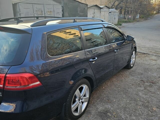 Синий Фольксваген Пассат Вариант, объемом двигателя 2 л и пробегом 300 тыс. км за 13700 $, фото 5 на Automoto.ua