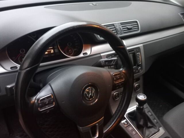 Синій Фольксваген Пассат Варіант, об'ємом двигуна 1.6 л та пробігом 338 тис. км за 9500 $, фото 6 на Automoto.ua