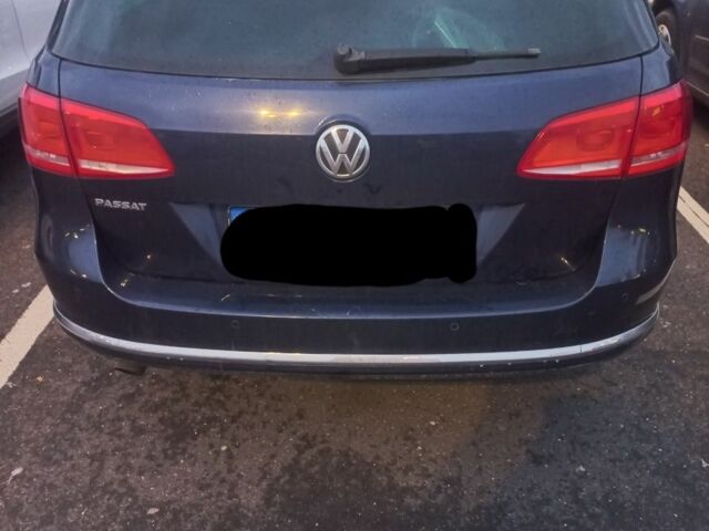 Синій Фольксваген Пассат Варіант, об'ємом двигуна 1.6 л та пробігом 338 тис. км за 9500 $, фото 3 на Automoto.ua