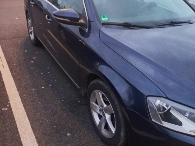 Синій Фольксваген Пассат Варіант, об'ємом двигуна 1.6 л та пробігом 338 тис. км за 9500 $, фото 1 на Automoto.ua