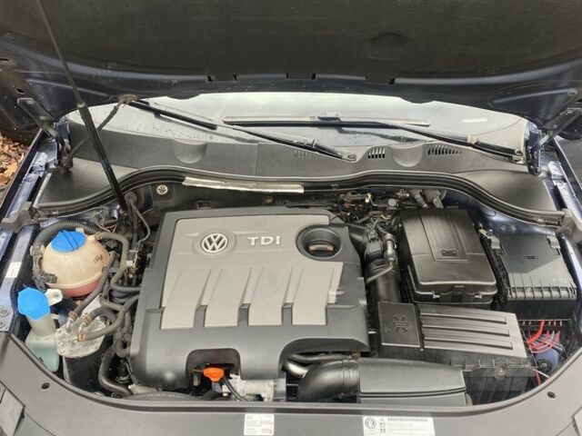 Синий Фольксваген Пассат Вариант, объемом двигателя 1.6 л и пробегом 262 тыс. км за 8500 $, фото 7 на Automoto.ua